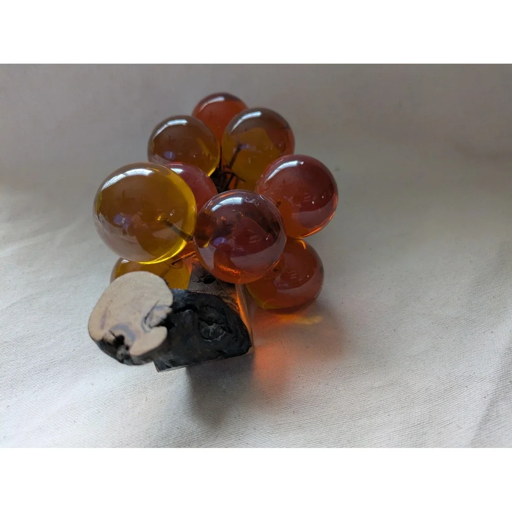 Amber Lucite Acrylic‎ Grape Cluster Sculpture Driftwood MCM Retro Decor 9 Inch - Picture 6 of 7